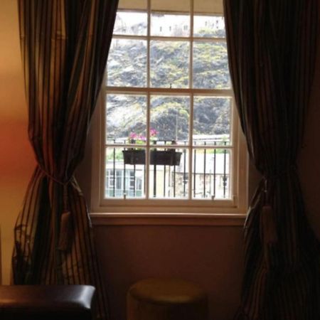 Joivy Stylish Castle View Apartment Edinburgh Buitenkant foto